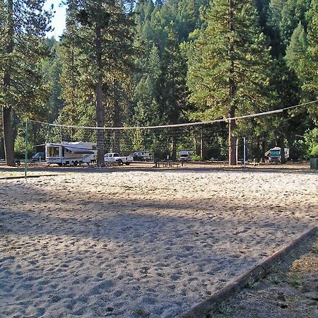 Yosemite Lakes Bunkhouse Cabin 27 Harden Flat Bagian luar foto