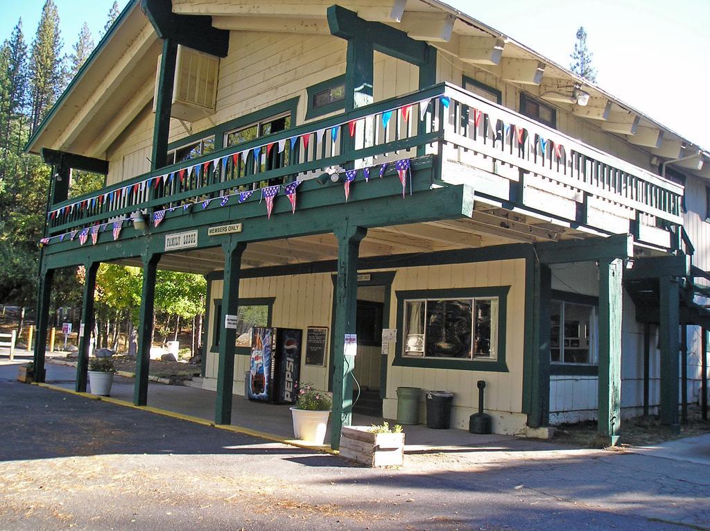 Yosemite Lakes Bunkhouse Cabin 27 Harden Flat Bagian luar foto